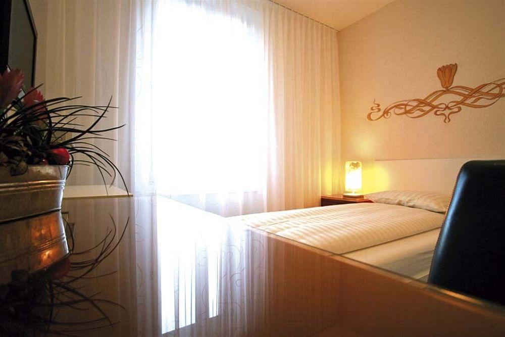 Apartamento Swiss Star Marc Aurel - Self Check-In Zúrich Exterior foto