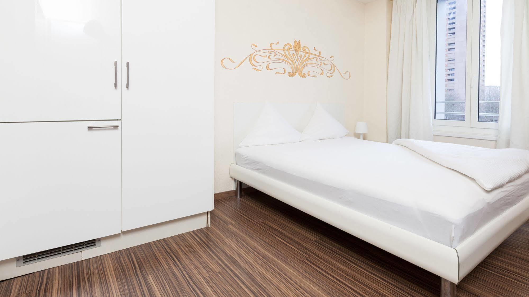 Apartamento Swiss Star Marc Aurel - Self Check-In Zúrich Exterior foto